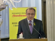 Prezes WUG Mirosław Koziura wygłasza przemówienie
